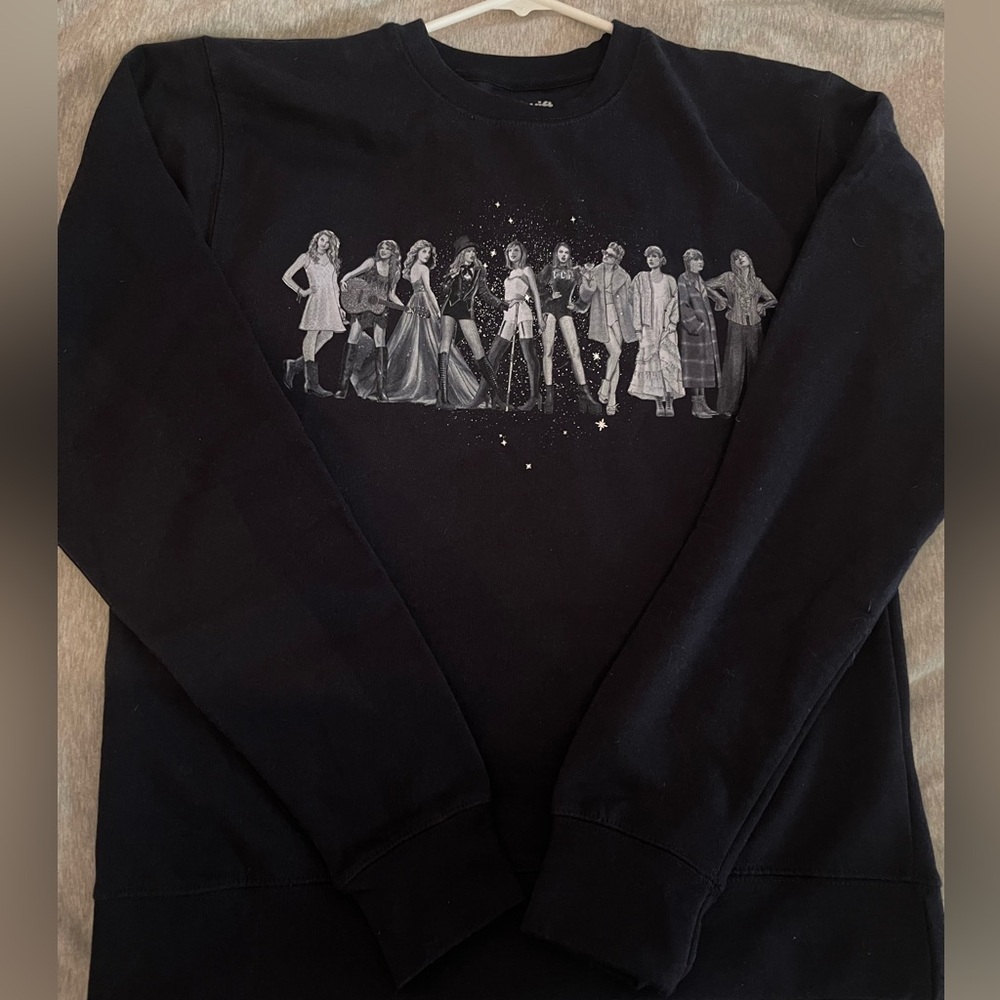 Taylor Swift Womens Navy Eras Navy Crewneck Sweatshirt Midnights